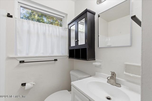 909 LA MARCHE Drive, Jacksonville, FL 32205