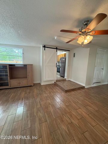 909 LA MARCHE Drive, Jacksonville, FL 32205