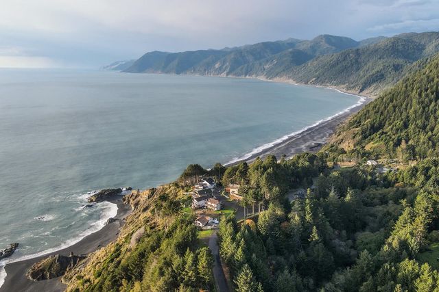 710 Upper Pacific Drive, Shelter Cove, CA 95589