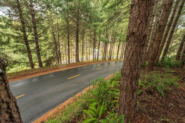 710 Upper Pacific Drive, Shelter Cove, CA 95589