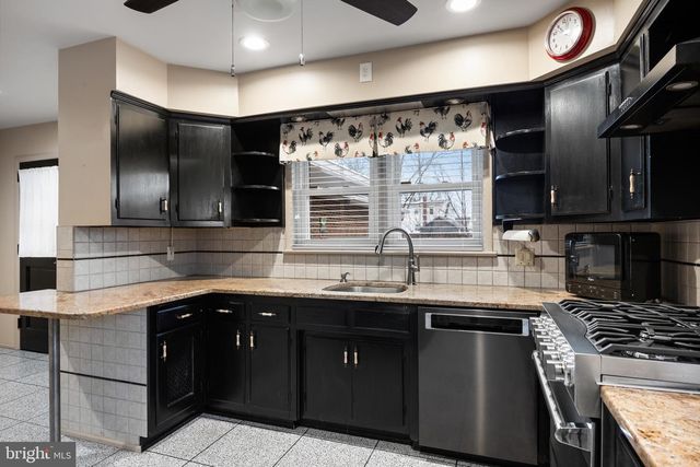 55 E EVESHAM RD, Runnemede, NJ 08078