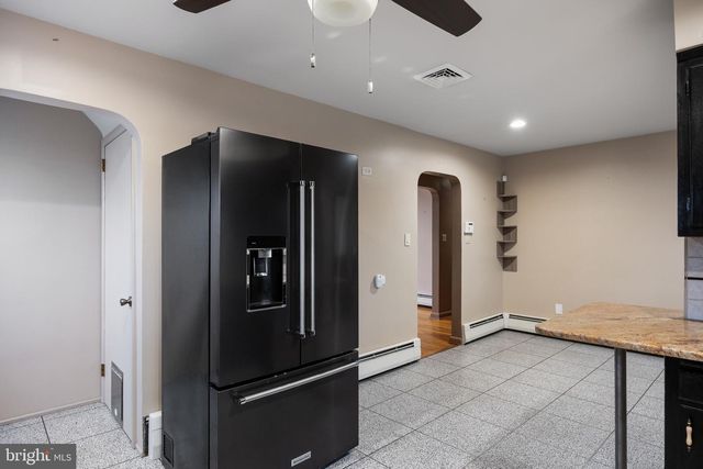 55 E EVESHAM RD, Runnemede, NJ 08078