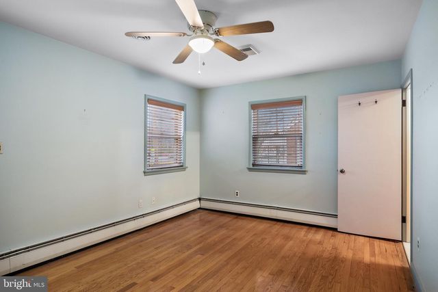 55 E EVESHAM RD, Runnemede, NJ 08078