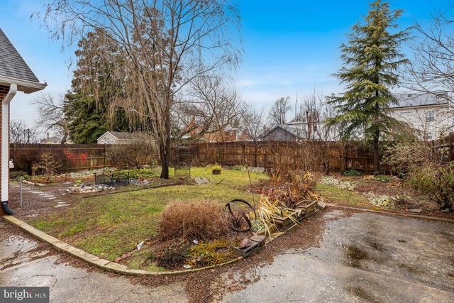 55 E EVESHAM RD, Runnemede, NJ 08078