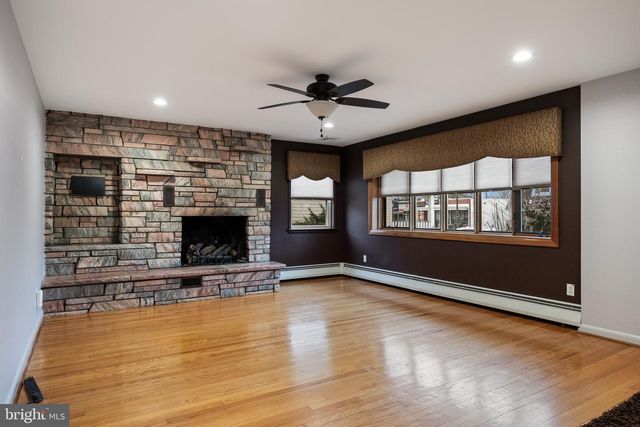 55 E EVESHAM RD, Runnemede, NJ 08078