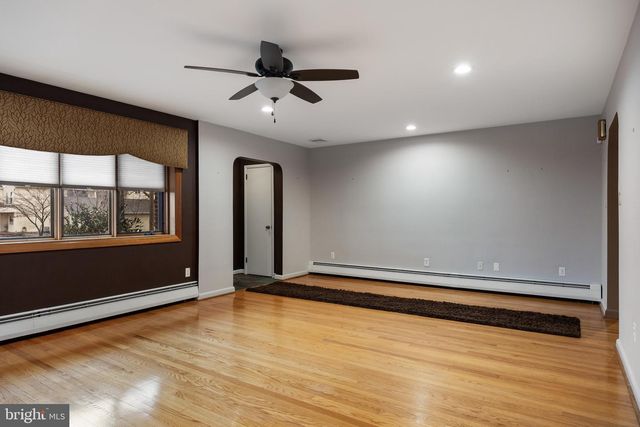 55 E EVESHAM RD, Runnemede, NJ 08078