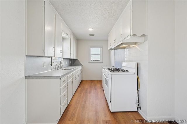 5510 S Boston Place, Tulsa, OK 74105