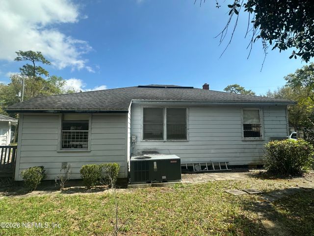 1320 PINEGROVE Court, Jacksonville, FL 32205