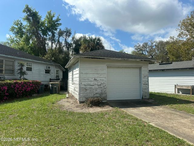 1320 PINEGROVE Court, Jacksonville, FL 32205