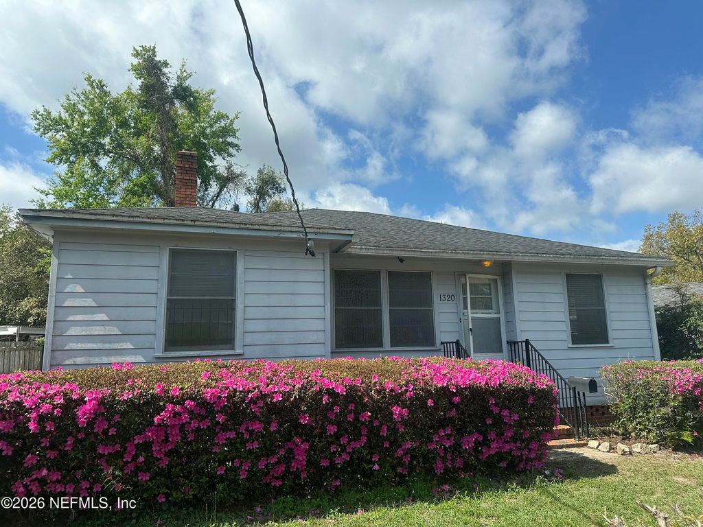 1320 PINEGROVE Court, Jacksonville, FL 32205