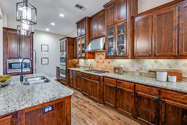 8025 Strathmill Drive, The Colony, TX 75056