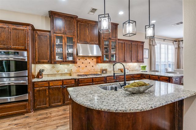 8025 Strathmill Drive, The Colony, TX 75056