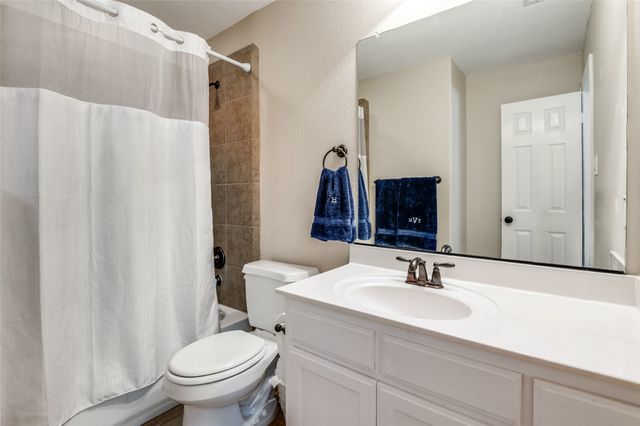 8025 Strathmill Drive, The Colony, TX 75056