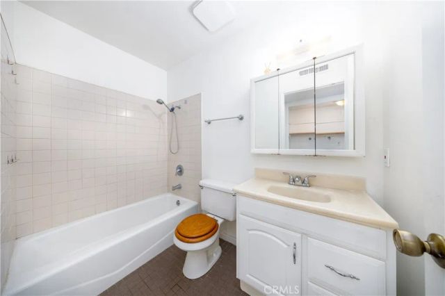 34 Elksford Avenue 3, Irvine, CA 92604
