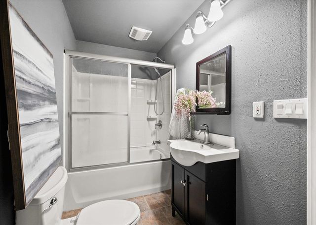 19217 E 7TH Ave, Spokane Valley, WA 99016