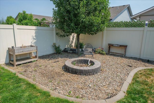 19217 E 7TH Ave, Spokane Valley, WA 99016