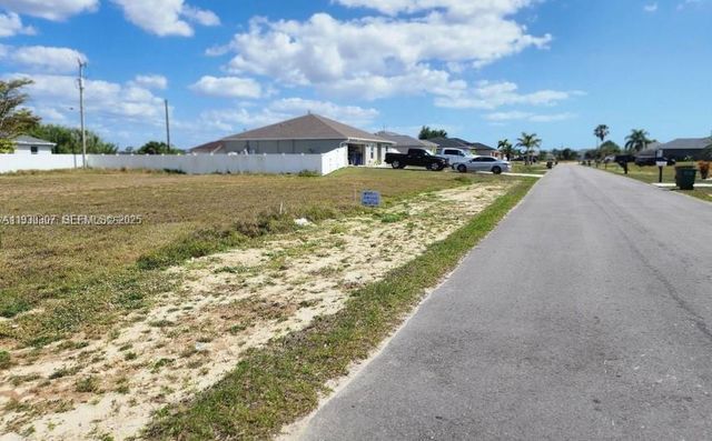 2109 NE 14 PL, Cape Coral, FL 33909