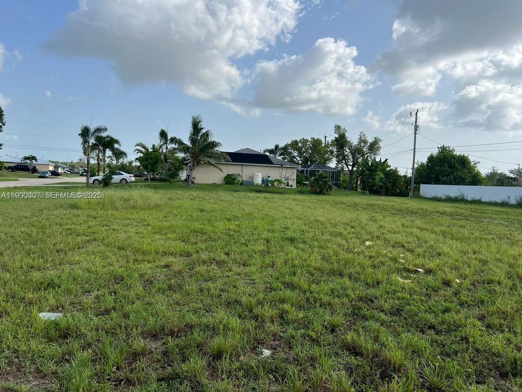 2109 NE 14 PL, Cape Coral, FL 33909