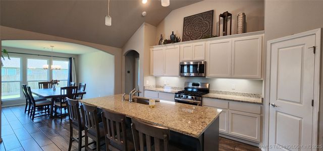 1423 E South Park Place, Broken Arrow, OK 74011