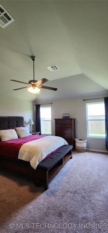 1423 E South Park Place, Broken Arrow, OK 74011