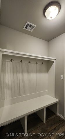 1423 E South Park Place, Broken Arrow, OK 74011