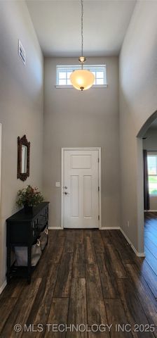 1423 E South Park Place, Broken Arrow, OK 74011