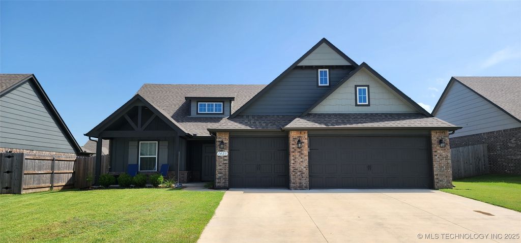 1423 E South Park Place, Broken Arrow, OK 74011