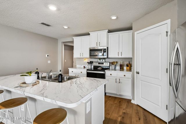 2195 WILLOW SPRINGS Drive, Green Cove Springs, FL 32043