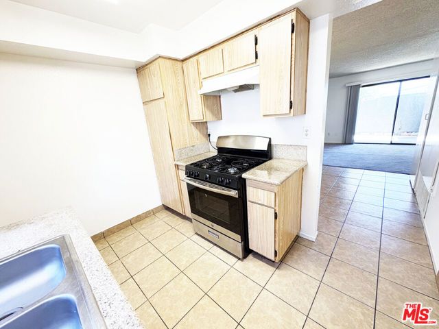4180 Marlton Avenue 39, Los Angeles, CA 90008