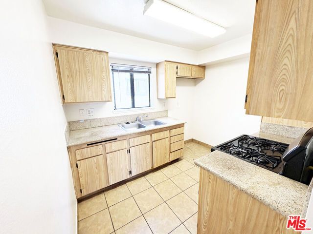 4180 Marlton Avenue 39, Los Angeles, CA 90008