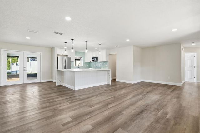 1611 CANAL COURT, Tavares, FL 32778