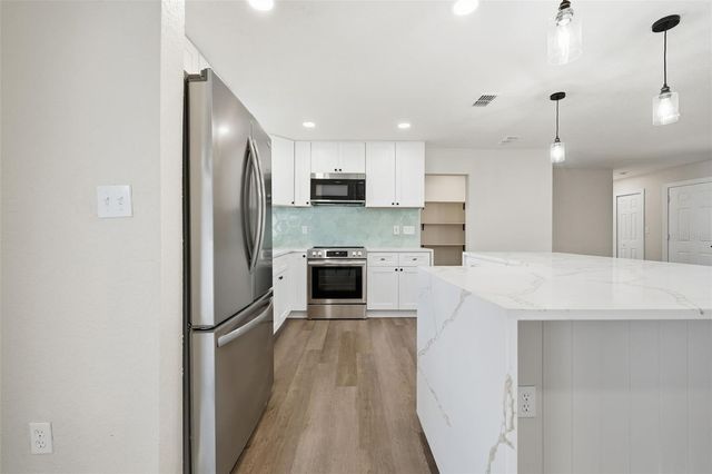 1611 CANAL COURT, Tavares, FL 32778