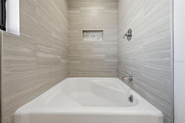 1611 CANAL COURT, Tavares, FL 32778