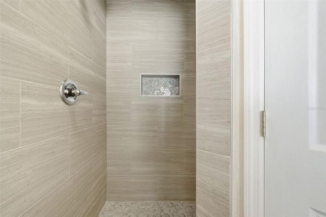 1611 CANAL COURT, Tavares, FL 32778