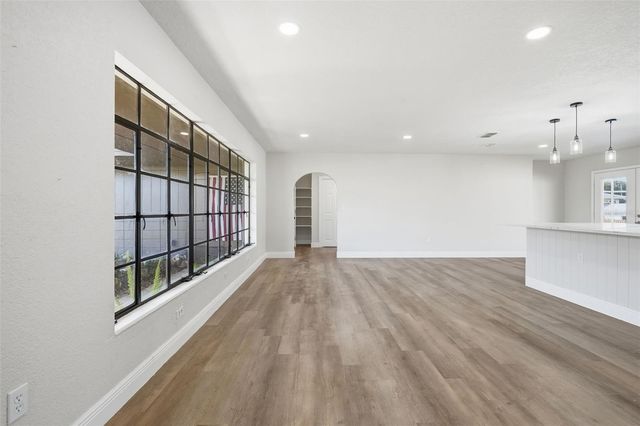 1611 CANAL COURT, Tavares, FL 32778