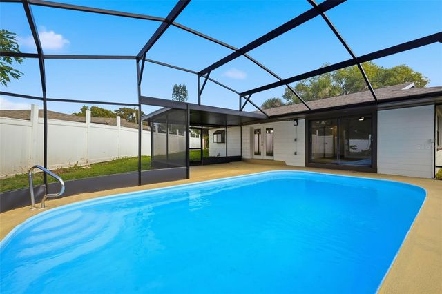 1611 CANAL COURT, Tavares, FL 32778