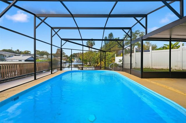 1611 CANAL COURT, Tavares, FL 32778