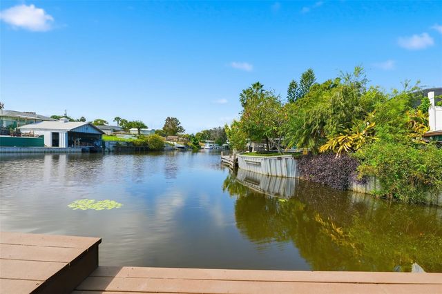 1611 CANAL COURT, Tavares, FL 32778