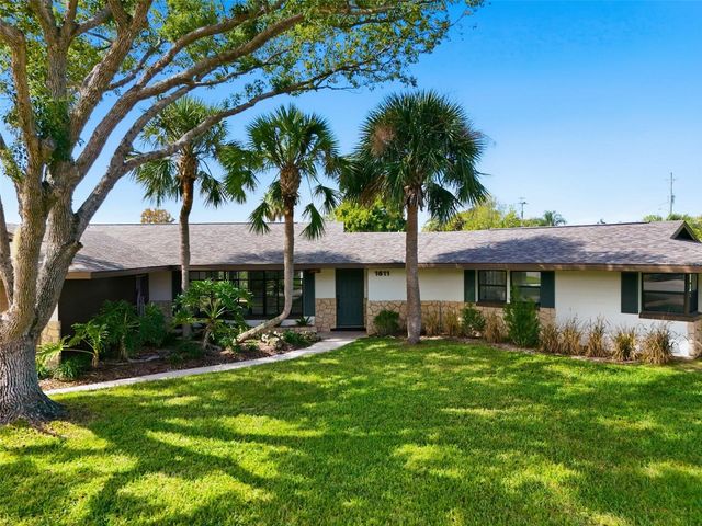 1611 CANAL COURT, Tavares, FL 32778