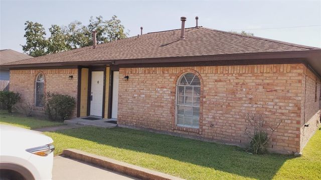 6358 Crestside Drive, Pasadena, TX 77505