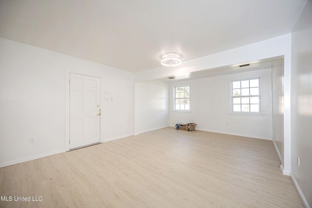 802 School Avenue, Pascagoula, MS 39567