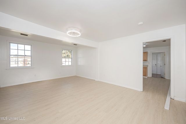 802 School Avenue, Pascagoula, MS 39567