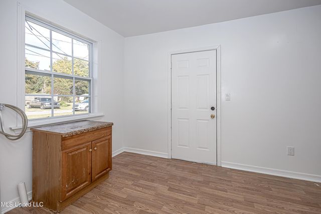 802 School Avenue, Pascagoula, MS 39567