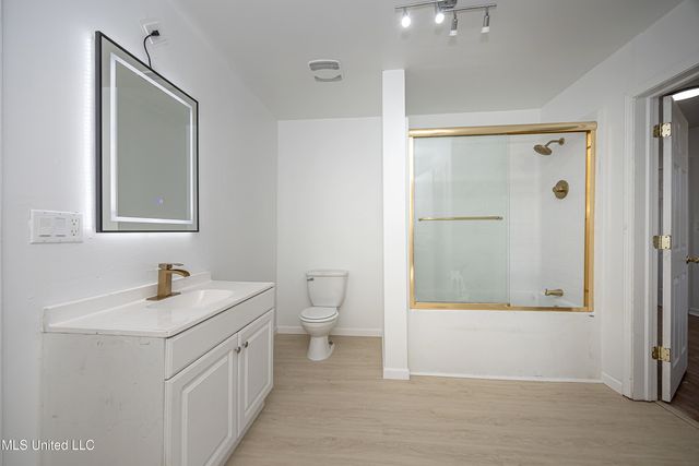 802 School Avenue, Pascagoula, MS 39567