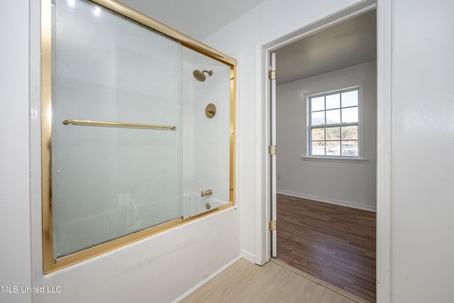 802 School Avenue, Pascagoula, MS 39567