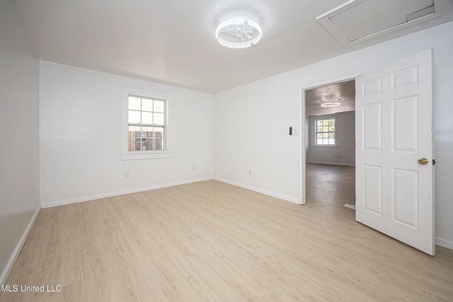 802 School Avenue, Pascagoula, MS 39567