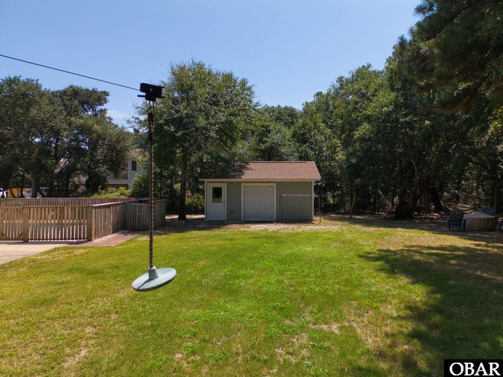 Image 19 of property listing at 87 Spindrift Trail, Southern Shores, NC 27949