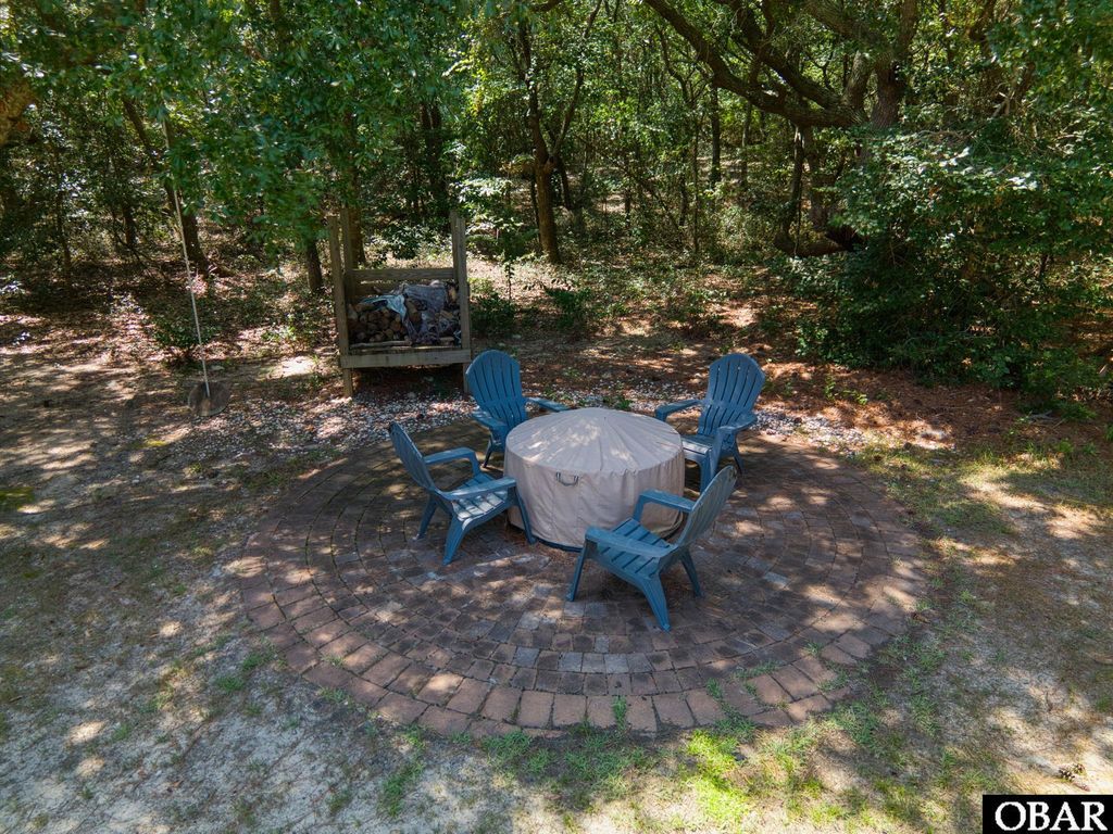 Image 21 of property listing at 87 Spindrift Trail, Southern Shores, NC 27949