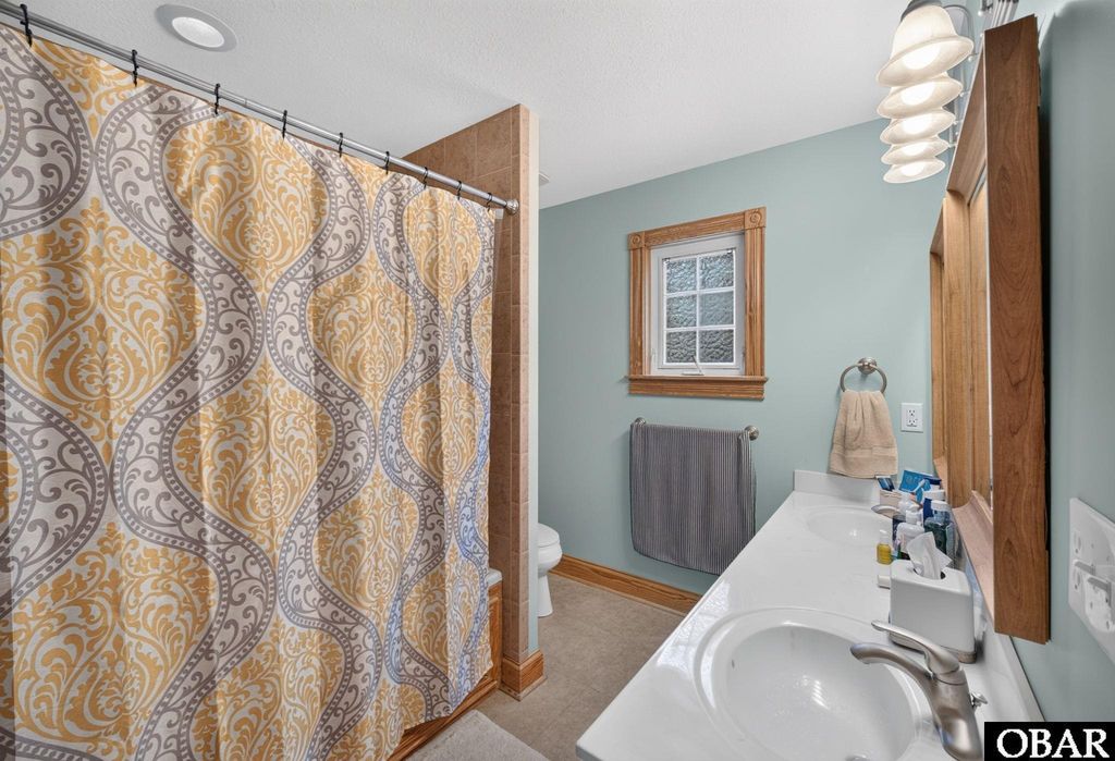 Image 27 of property listing at 87 Spindrift Trail, Southern Shores, NC 27949