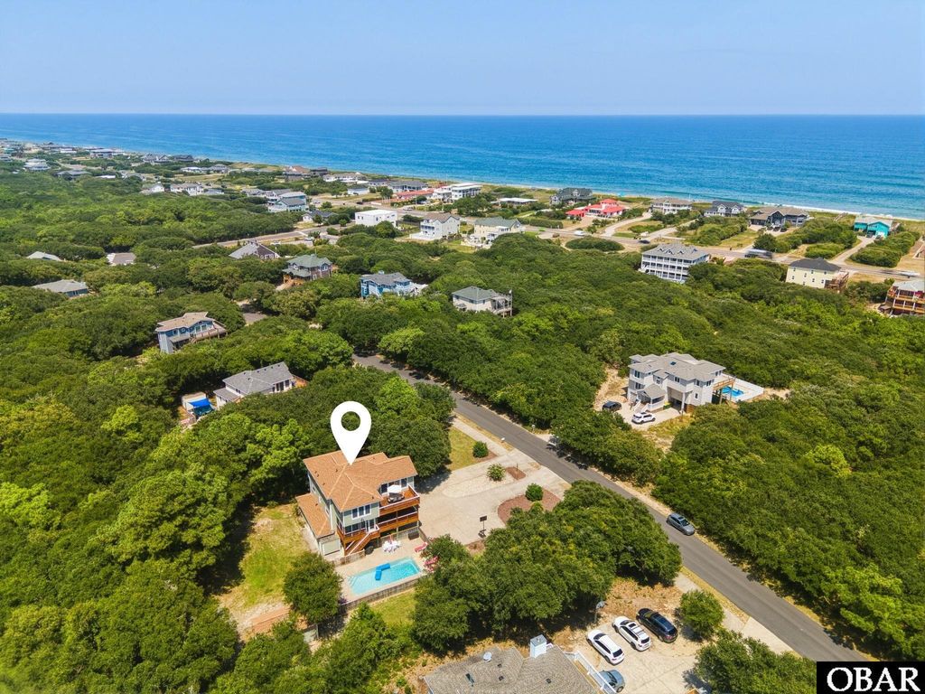 Image 4 of property listing at 87 Spindrift Trail, Southern Shores, NC 27949